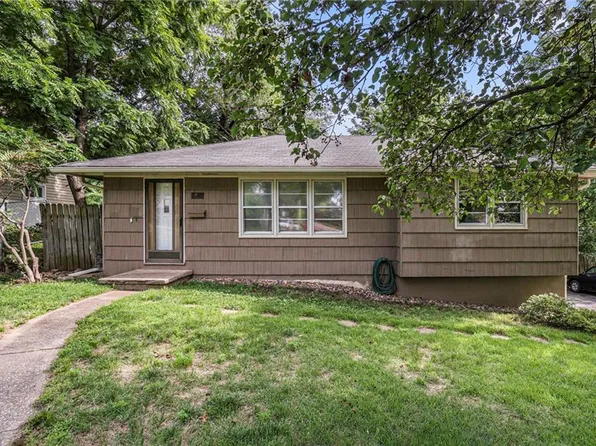 8623 E 77th St, Kansas City, MO 64138