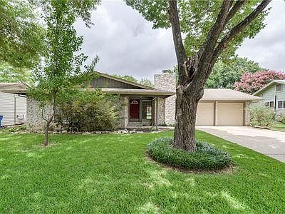 1st image of 8004 Parkdale Dr