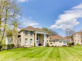 2011 Brook Hill Ln, Chesterfield, MO 63017