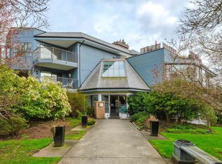 14950 Thrift Ave #306, White Rock, BC V4B 2J9