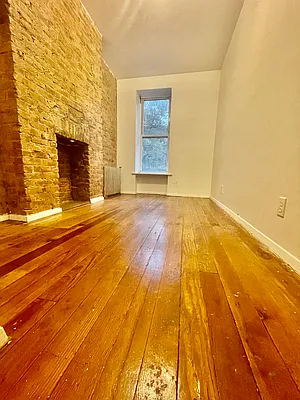 Rented by Compass | media 16