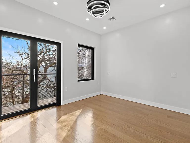 482 Kennedy Blvd #2 — Photo 9
