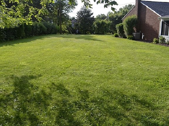 3rd image of 3777 Newton Ct