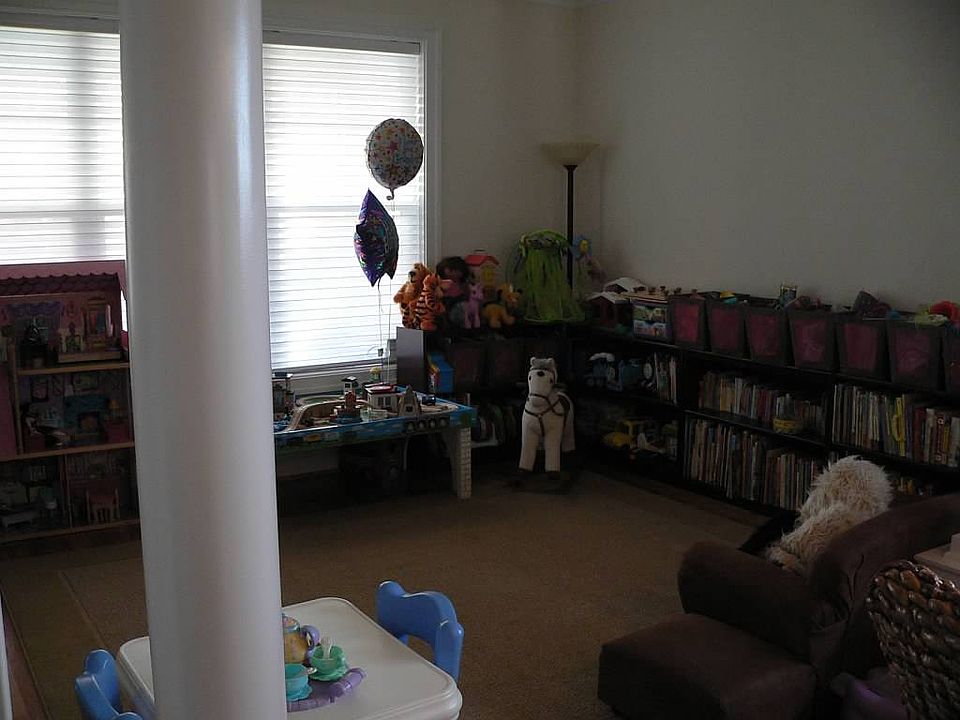 2nd image of 1118 Arden Dr