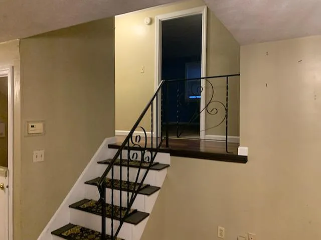 54 Pinehurst Ave — Photo 3
