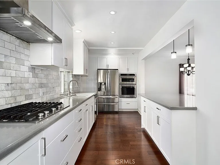 5352 Geyser Ave — Photo 6