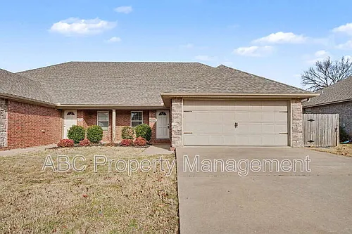 3006 SW Deerfield Blvd #2 Photo 1