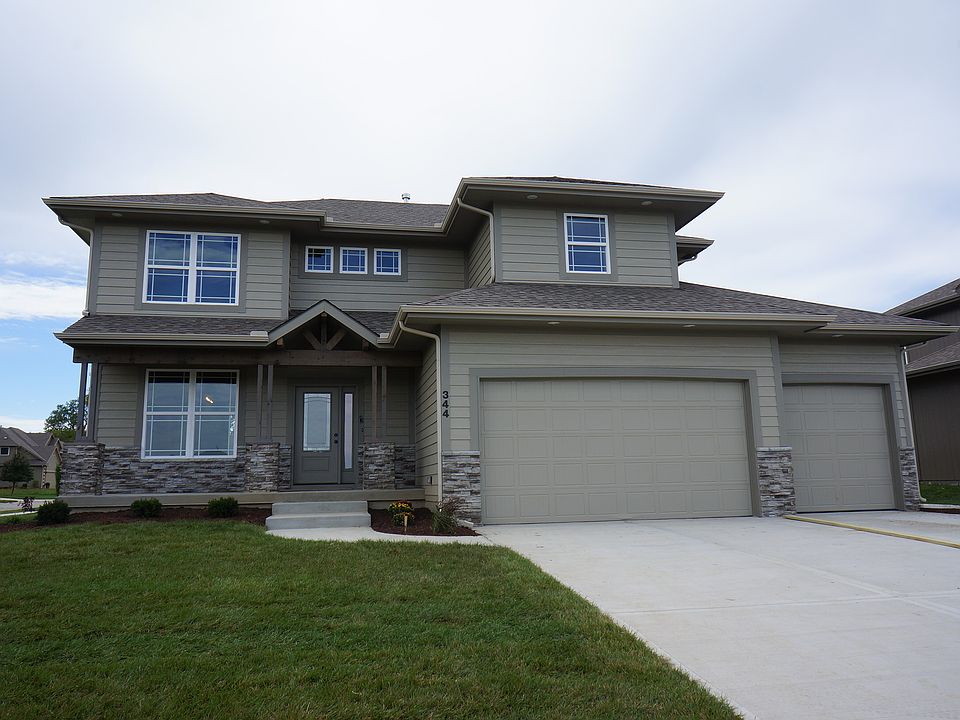 1st image of 344 SE Golden Ln
