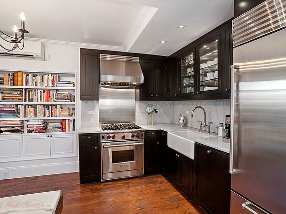 5th image of 2166 Broadway APT 16D