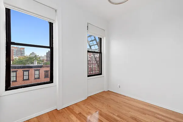 Rented by The Agency | media 4
