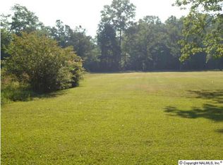 1117 Hooks Lake Rd, Gadsden, AL 35901
