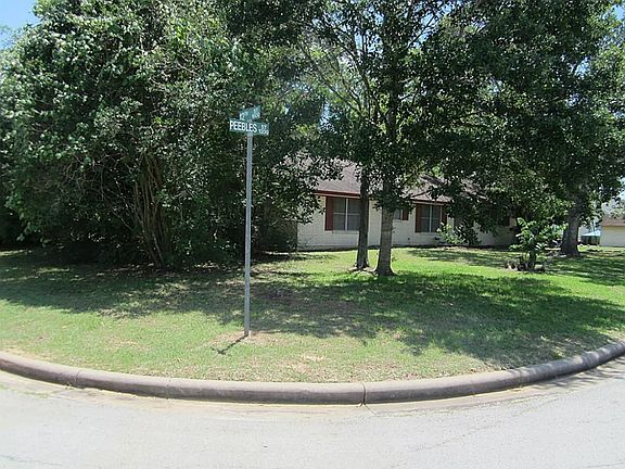 Corner lot plus 2 1/2 other lots.  That's a total of 3 1/2 lots