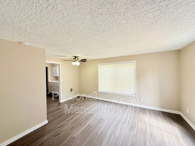 2 bed, 1.0 bath, 792 sqft, $1,450 — Photo 4