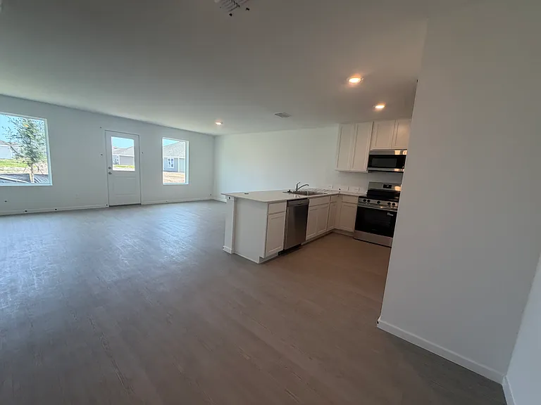 2819 Pioneer Trl — Photo 13