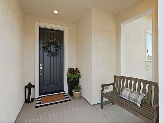 4th image of 822 Cento Ct