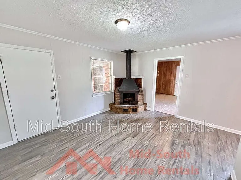 3191 Parham St — Photo 7