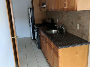 7849 81st St #3, Glendale, NY 11385