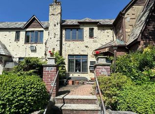 4604 193rd St, Flushing, NY 11358