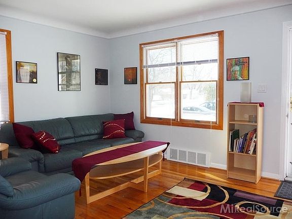 2nd image of 3106 N Connecticut Ave