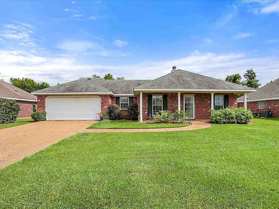 1st image of 1122 Spanish Oak Dr