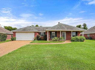 1122 Spanish Oak Dr, Pearl, MS 39208
