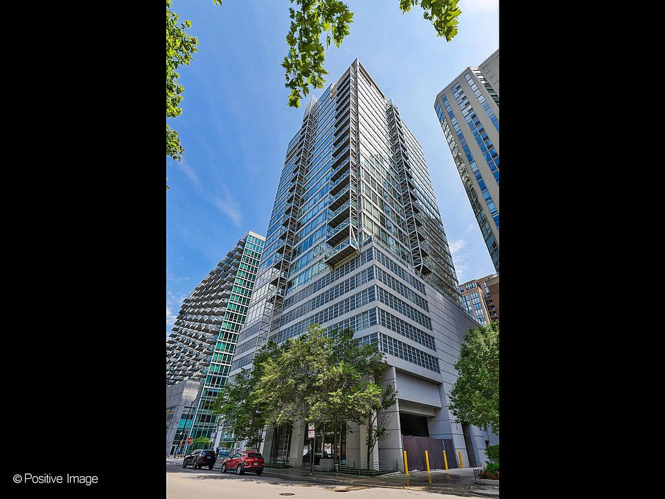 1st image of 653 N Kingsbury St APT 1404