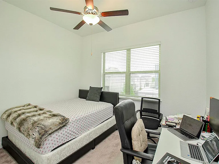 11021 Mikula Dr — Photo 23