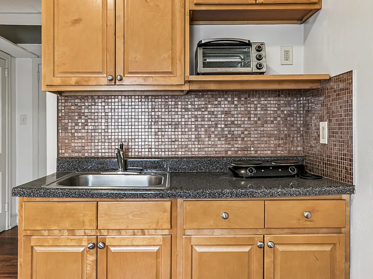 124 Argyle Rd #C6 — Photo 54