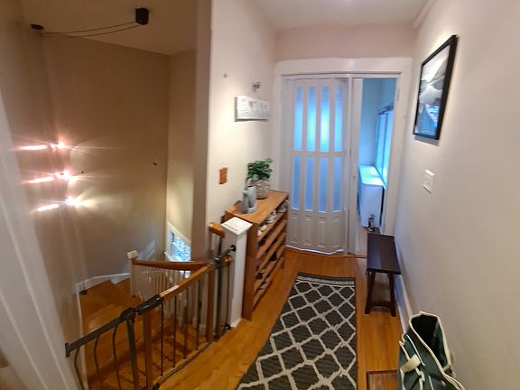 4th image of 92 Willowdale Ave Floor 2