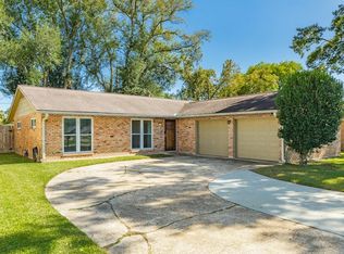 820 Perry St, Angleton, TX 77515