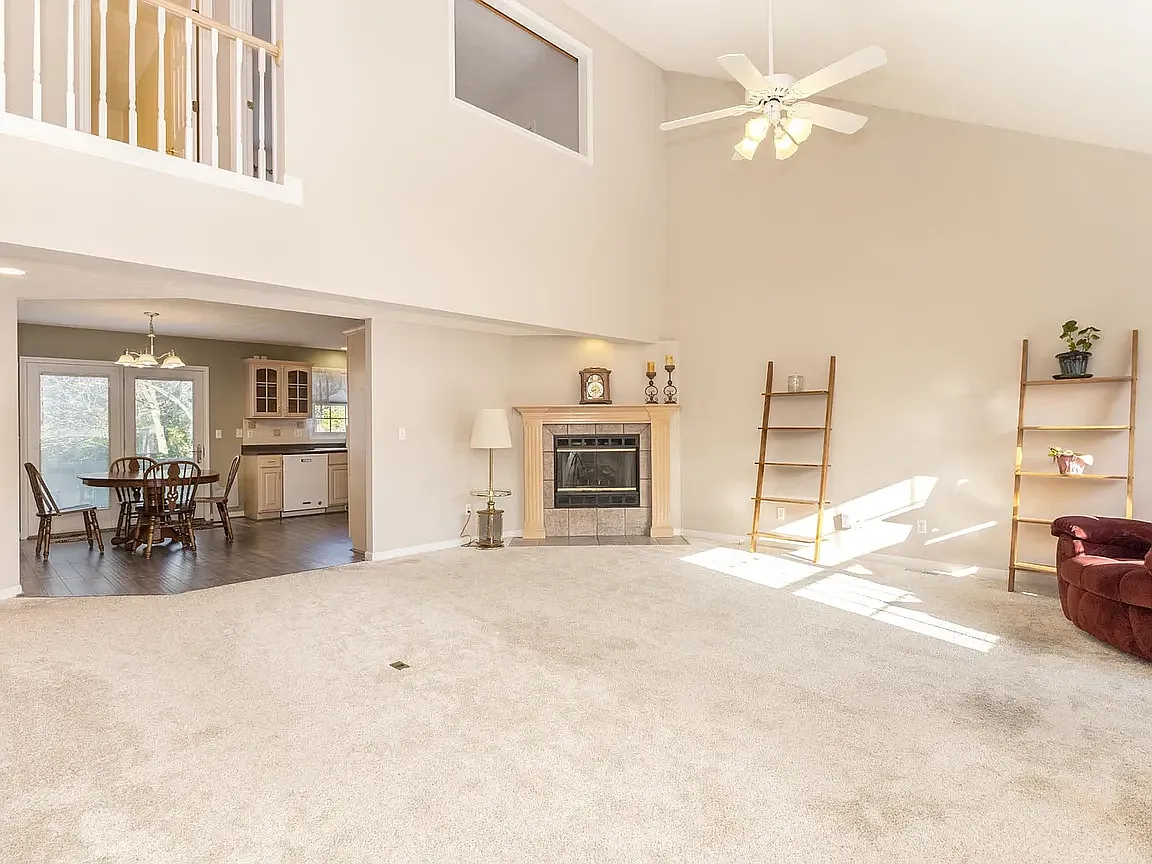 Building Photo - 1627 Frontier Dr