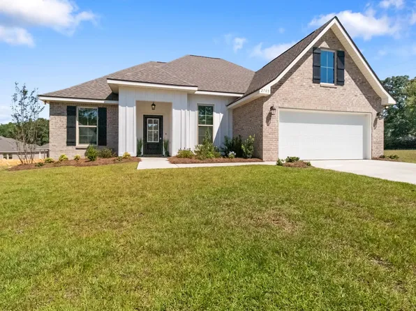2703 Louis Cir, Crestview, FL 32536
