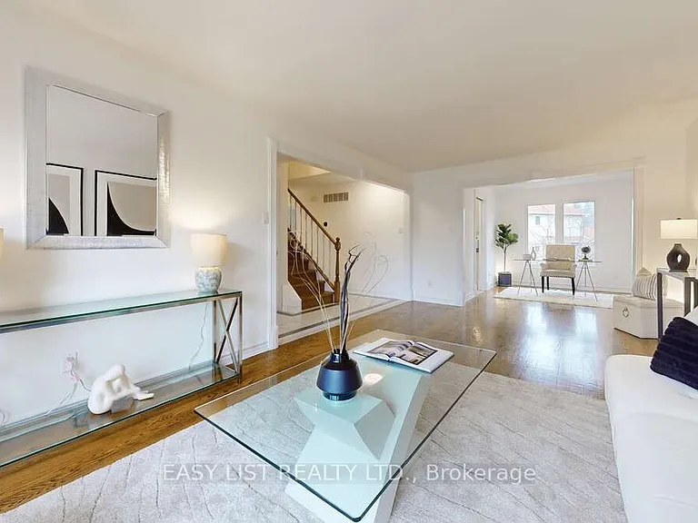 855 Queen St W #1 — Photo 11
