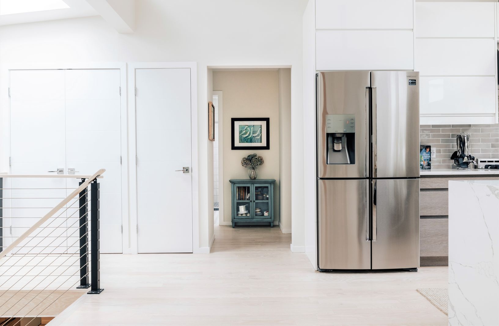  Closet,pantry and entrance to left wing