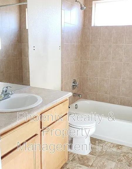 302 Saint Ida Cir — Photo 18