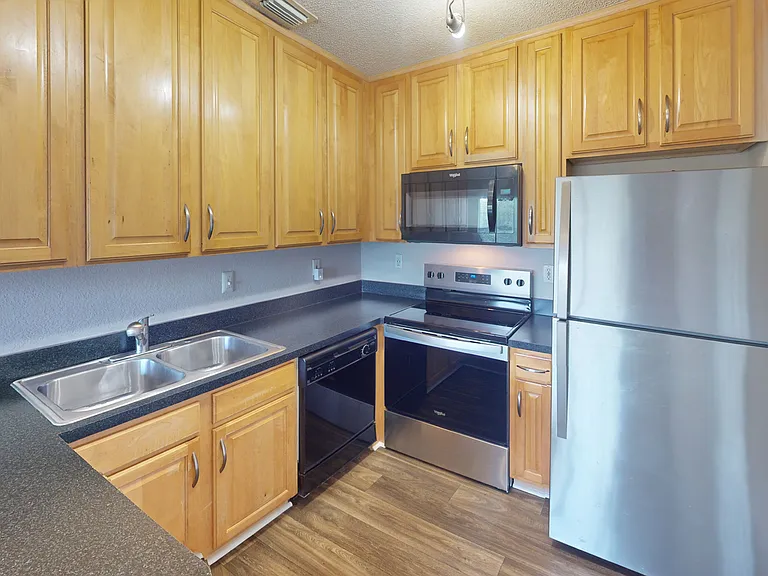 Altamira Place Apartment Homes — Photo 44