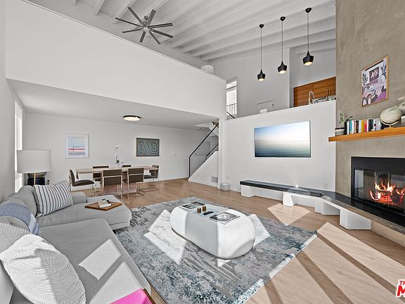 5th image of 18 Privateer St #3