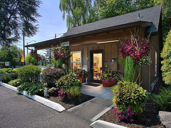 Knoll West Apartments