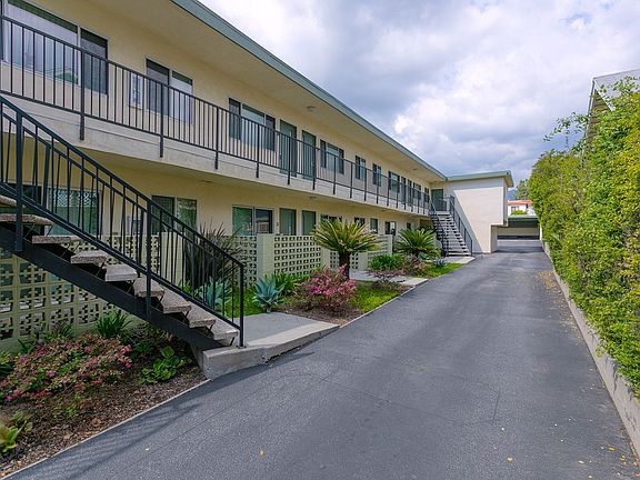 2nd image of 789 E Villa St APT 10