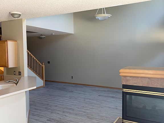 5th image of 606 Crane Creek Ln