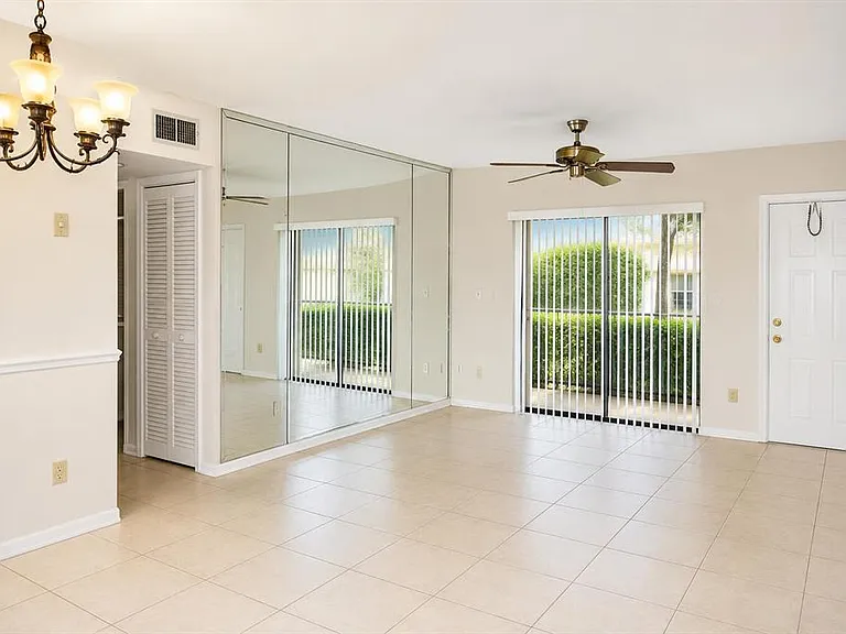 11000 NW Royal Palm Blvd — Photo 3