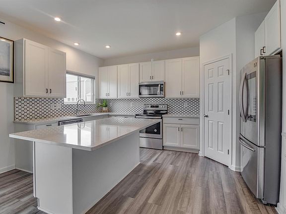 2nd image of 786 Emerald Dr