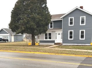 684 High St, Aurora, IL 60505