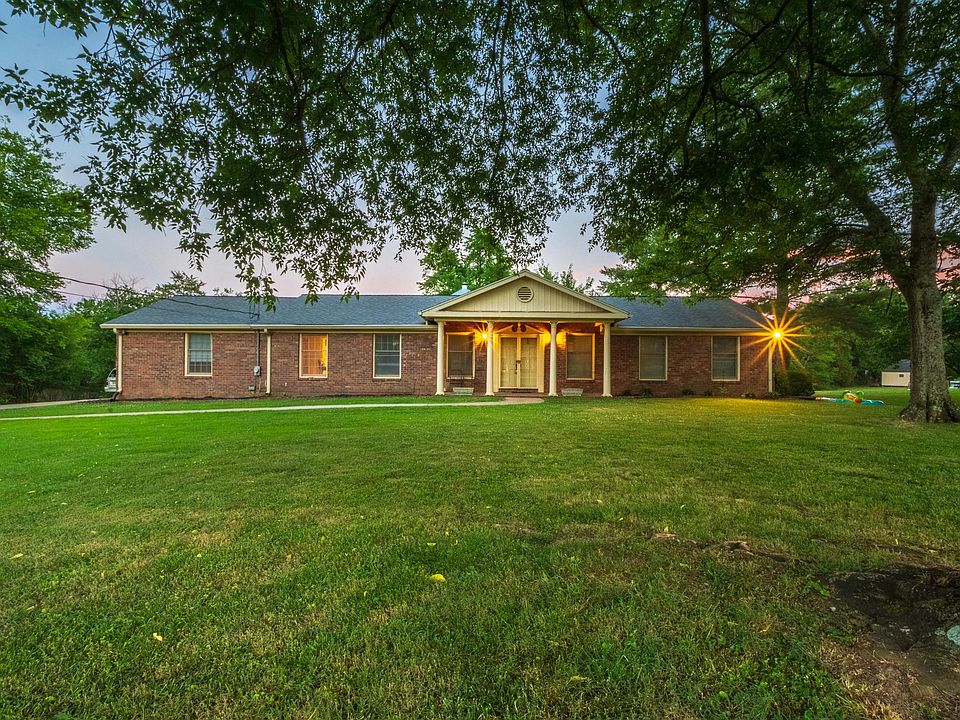 1st image of 1307 Hillakes Ln