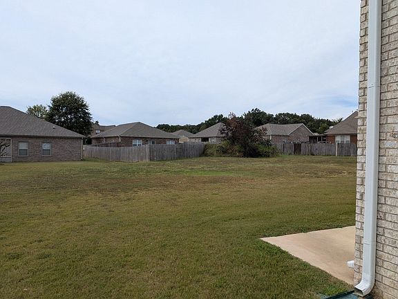 3rd image of 50 Sydney Cir