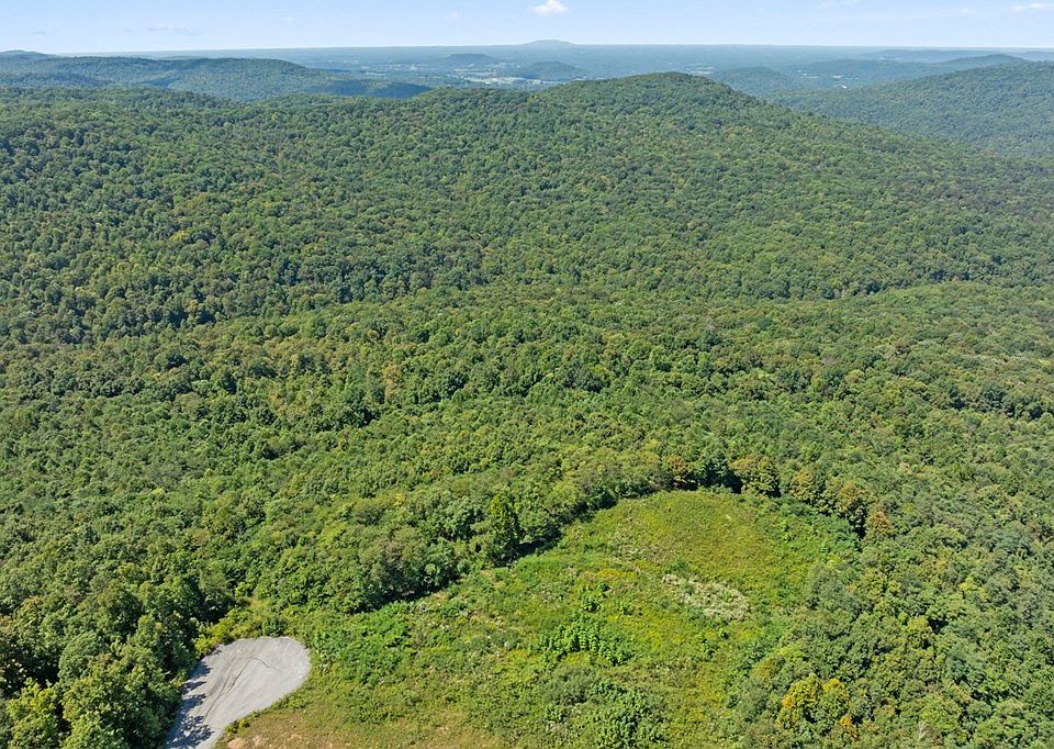 2nd image of Mountain Crest Dr