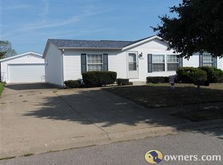 4709 Autumn Ridge Dr, Columbus, IN 47203