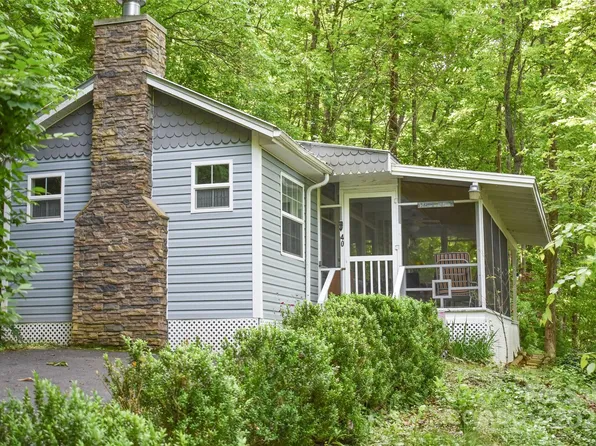 40 Bear Cove Cir, Bryson City, NC 28713