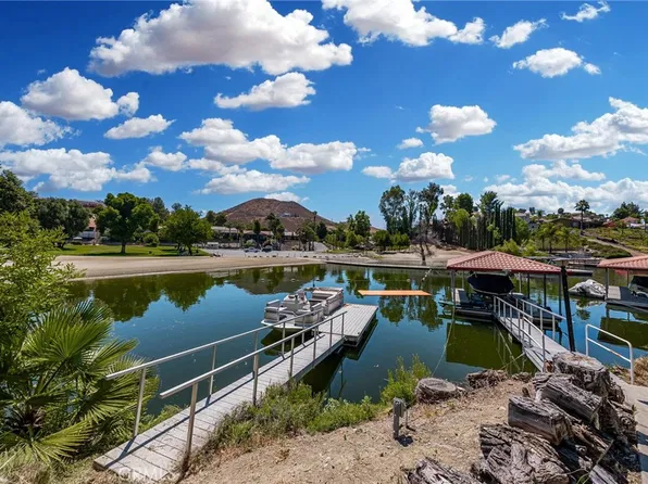 22036 San Joaquin Dr W, Canyon Lake, CA 92587