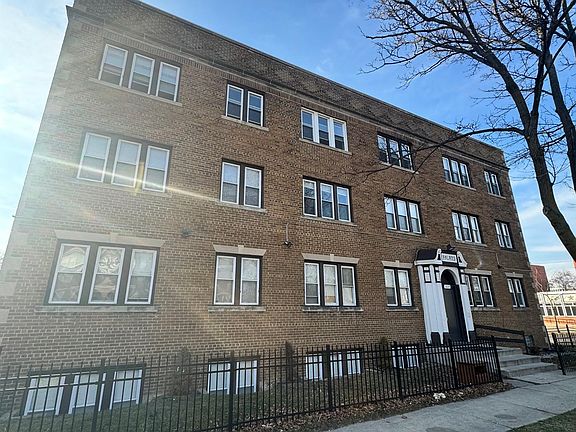 2nd image of 1035 N 23rd St Unit 11
